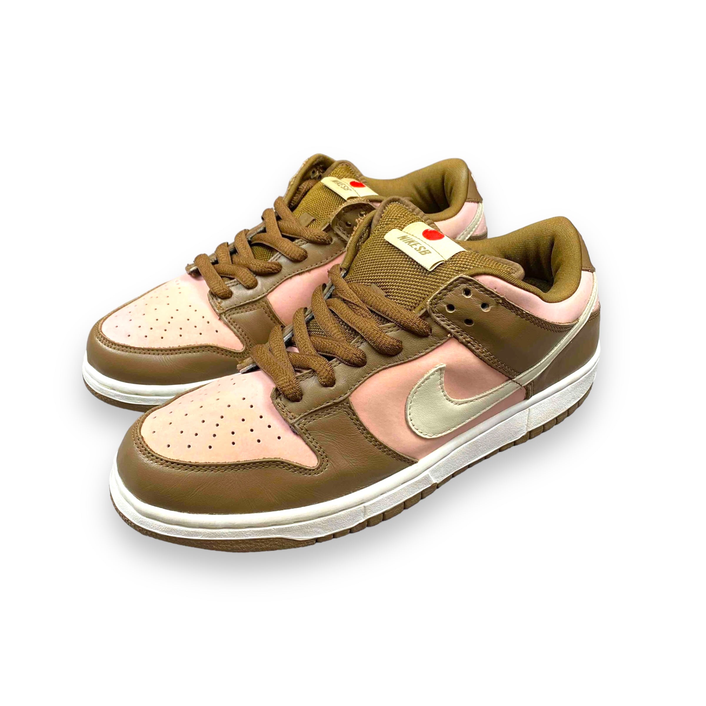 Nike SB Dunk Low Stussy Cherry